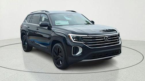 deep black pearl 2026 Volkswagen Atlas 2.0T SE w/Technology