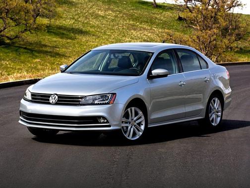 Platinum Gray Metallic 2015 Volkswagen Jetta Auto SE w/Connectivity/Navigation