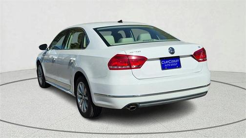 2012 Volkswagen Passat 2.5 SEL