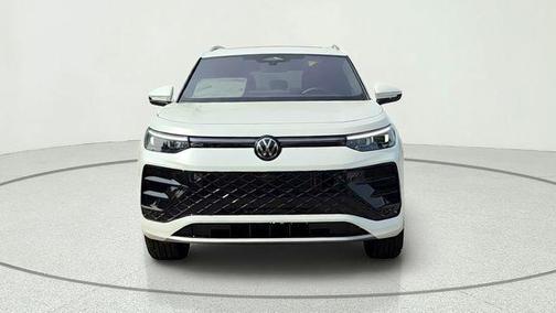 Opal White Pearl 2026 Volkswagen Tiguan 2.0T SEL R-Line 4MOTION