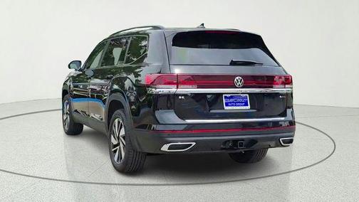 Deep Black Pearl 2026 Volkswagen Atlas 2.0T SE w/Technology 4MOTION