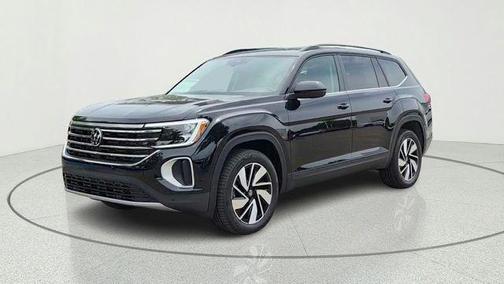 Deep Black Pearl 2026 Volkswagen Atlas 2.0T SE w/Technology 4MOTION