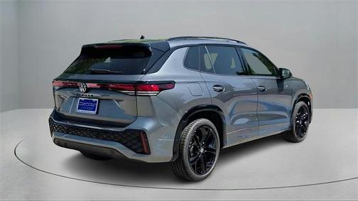 2025 Volkswagen Tiguan 2.0T SE R-Line Black