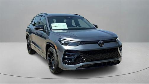 2025 Volkswagen Tiguan 2.0T SE R-Line Black