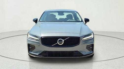 Gray 2024 Volvo S60 B5 Plus Dark Theme