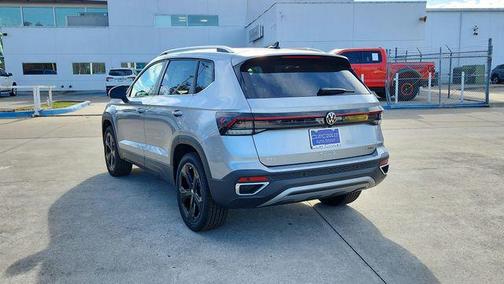 Pyrite Silver Metallic 2025 Volkswagen Taos 1.5T SEL
