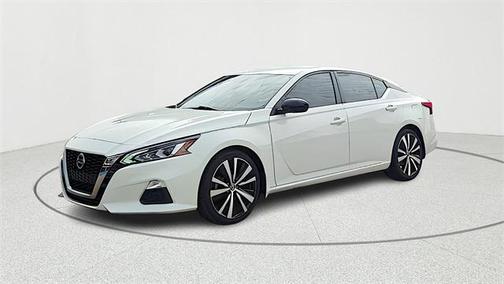 2020 Nissan Altima SR FWD