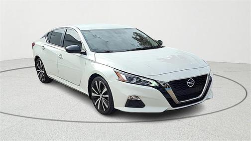 2020 Nissan Altima SR FWD