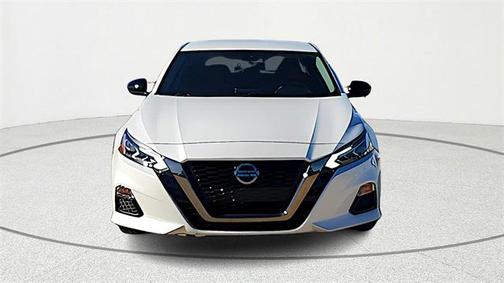 2020 Nissan Altima SR FWD