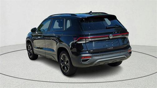 2025 Volkswagen Taos 1.5T SE Black