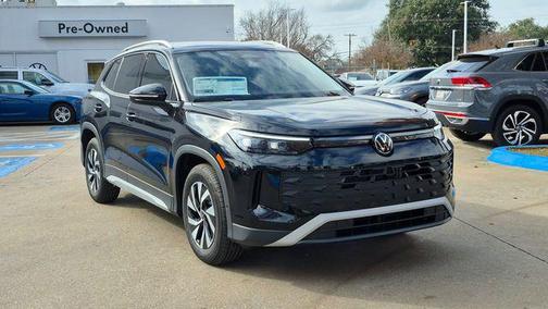 deep black pearl 2026 Volkswagen Tiguan 2.0T S