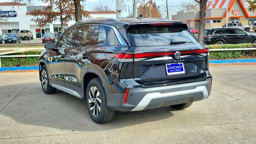 deep black pearl 2026 Volkswagen Tiguan 2.0T S