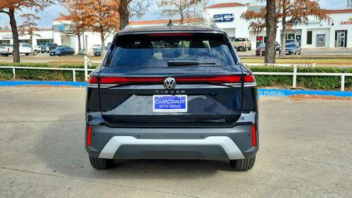 deep black pearl 2026 Volkswagen Tiguan 2.0T S