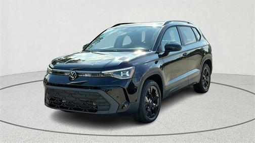 2026 Volkswagen Taos SE Black