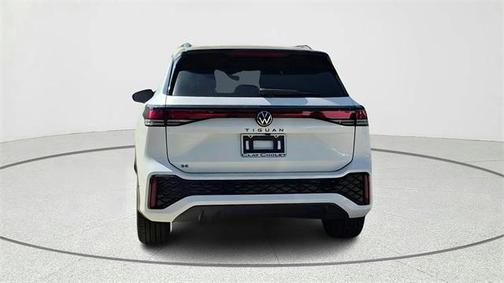 2025 Volkswagen Tiguan 2.0T SE R-Line Black