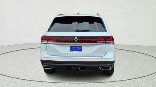 White 2026 Volkswagen Atlas 2.0T SE w/Technology