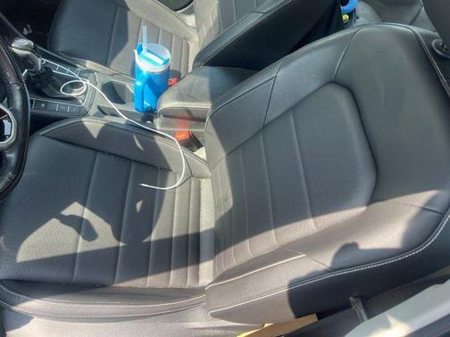Silver Metallic 2023 Volkswagen Jetta 1.5T SE
