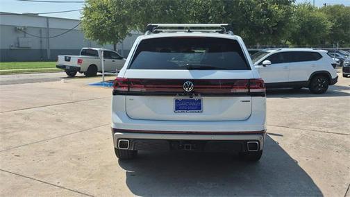 2025 Volkswagen Atlas 2.0T Peak Edition
