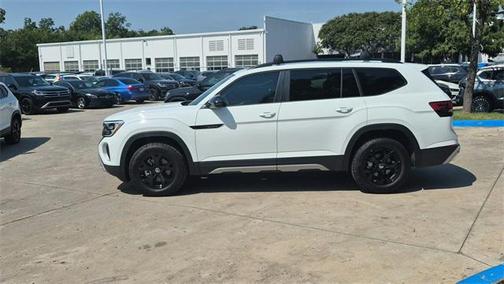 2025 Volkswagen Atlas 2.0T Peak Edition
