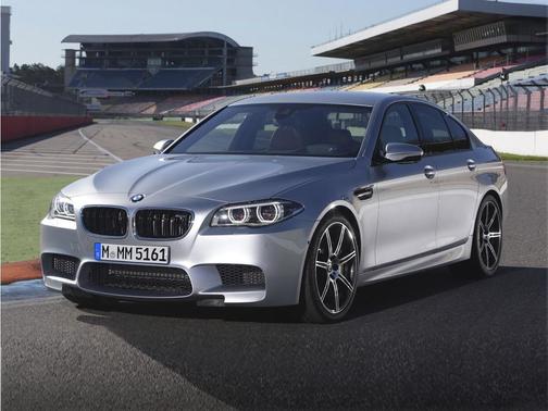 Gray Metallic 2016 BMW M5 Base