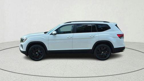 White 2026 Volkswagen Atlas 2.0T SE w/Technology