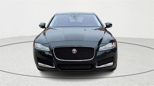 2018 Jaguar XF 25t Premium