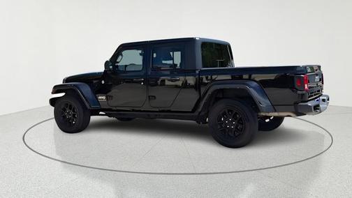 Black Clearcoat 2023 Jeep Gladiator Overland