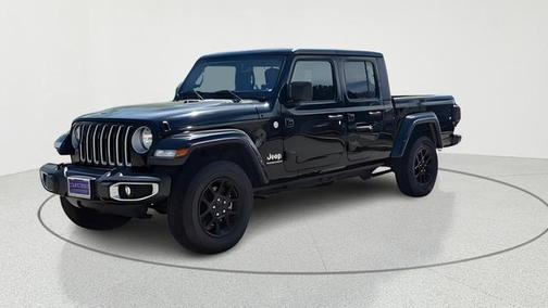 Black Clearcoat 2023 Jeep Gladiator Overland