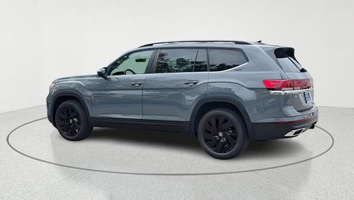 pure gray 2026 Volkswagen Atlas 2.0T SE w/Technology