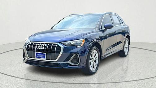 2022 Audi Q3 45 S line Premium