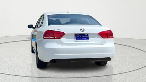 2015 Volkswagen Passat 1.8T S