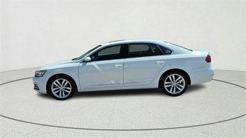 2018 Volkswagen Passat 2.0T SEL Premium