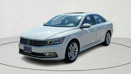 2018 Volkswagen Passat 2.0T SEL Premium