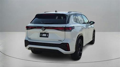 2025 Volkswagen Tiguan 2.0T SE R-Line Black 4MOTION
