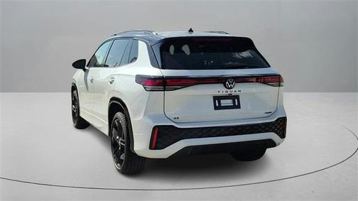 2025 Volkswagen Tiguan 2.0T SE R-Line Black 4MOTION