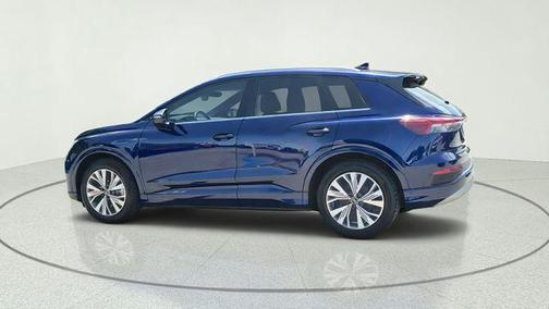 Navarra Blue Metallic 2023 Audi Q4 e-tron Premium Plus 40 RWD