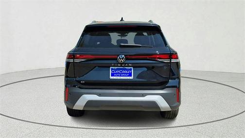 2025 Volkswagen Tiguan 2.0T SE