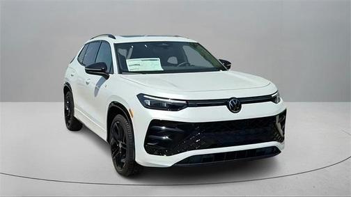 2025 Volkswagen Tiguan 2.0T SE R-Line Black