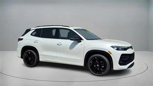 2025 Volkswagen Tiguan 2.0T SE R-Line Black