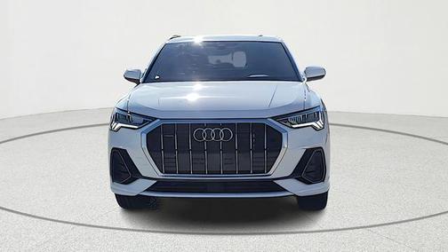 Progressive Red Metallic 2025 Audi Q3 Premium 45 TFSI S line quattro Tiptronic