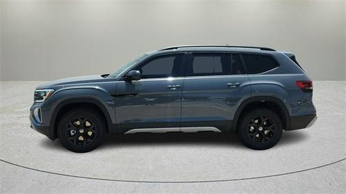 2025 Volkswagen Atlas 2.0T SE