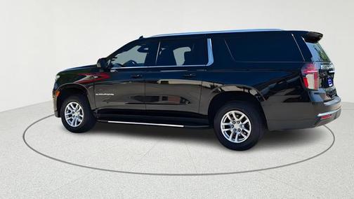 Black 2022 Chevrolet Suburban LT