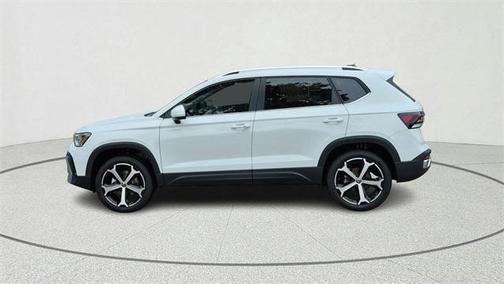 2026 Volkswagen Taos SEL