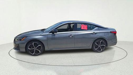 Gun Metallic 2024 Nissan Altima SR FWD