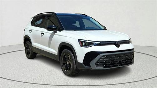 2025 Volkswagen Taos 1.5T SE Black