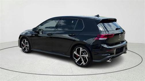 2025 Volkswagen Golf GTI 2.0T SE DSG