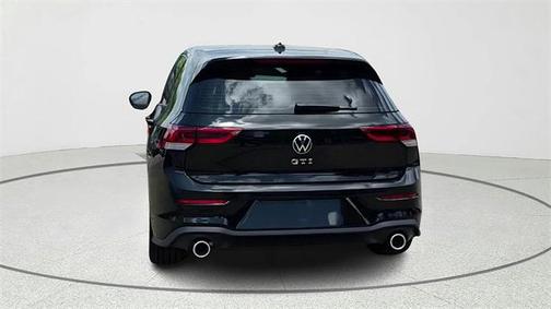 2025 Volkswagen Golf GTI 2.0T SE DSG