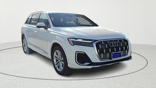 2025 Audi Q7 55 Premium Plus