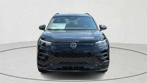 2025 Volkswagen Tiguan 2.0T SE R-Line Black