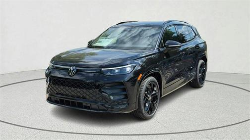 2025 Volkswagen Tiguan 2.0T SE R-Line Black